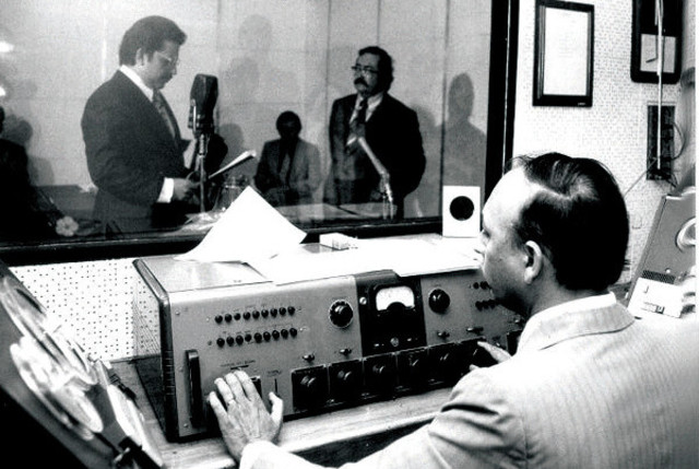 ENSEÑANZA A TRAVÉS DE LA RADIO