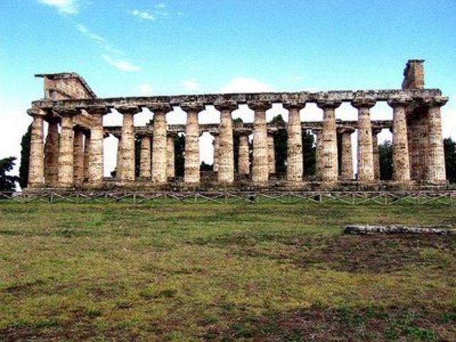 ARCAICA: (800-500 a.C)