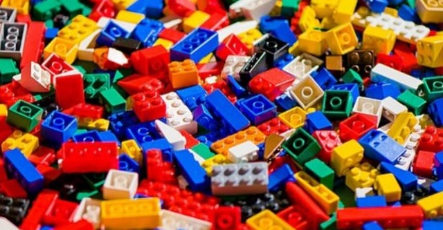 Metáfora del LEGO