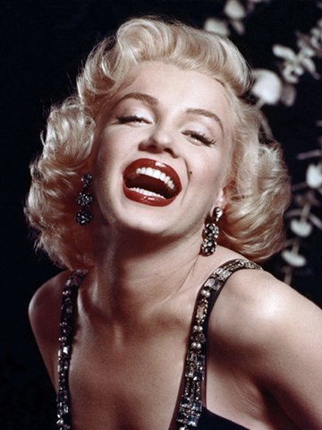 Marilyn Monroe Dies