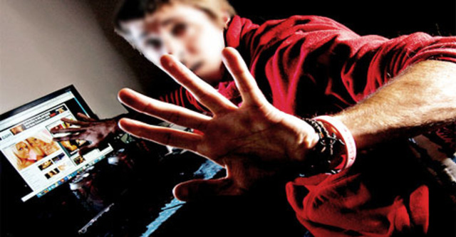 ¿Dejarías a tus hijos ver pornografía?