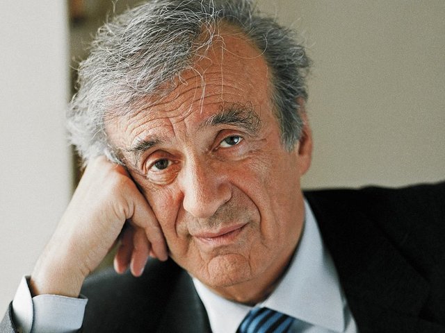 Elie Wiesel born