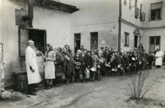 Poland induction and Jewish Ghettos