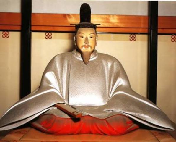 Go-Daigo flees to Kyushu