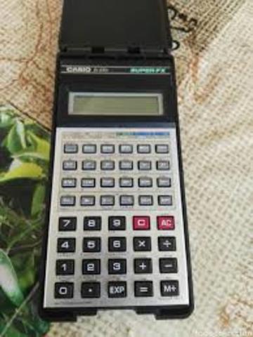 Aparición de la Calculadora Científica CASIO
