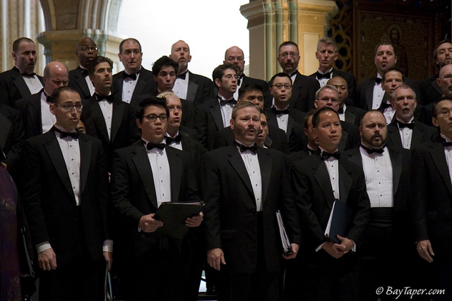 Golden Gate Men's Chorus founded