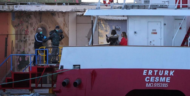 Grecia deporta inmigrantes