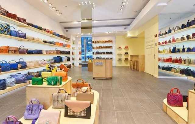 FIRST EVIDENCE OF RETAIL IN ASIA AND INDIA