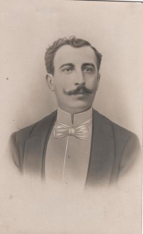 1904, (CITADO POR MOLINA)