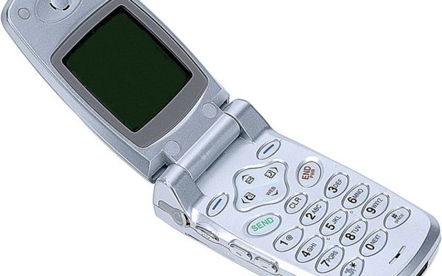 EL TELEFONO CELULAR.