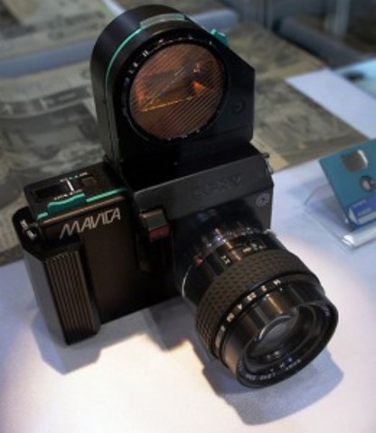 The first digital  electronic still Sony Mavica