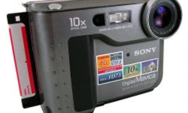 Primera cámara digital