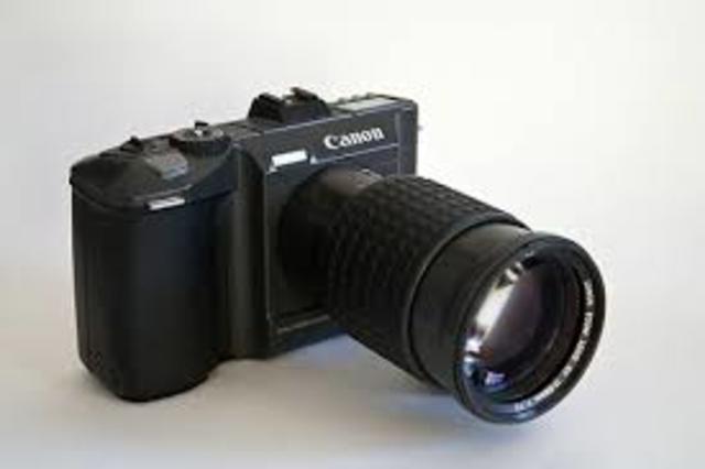 la Canon RC-701.