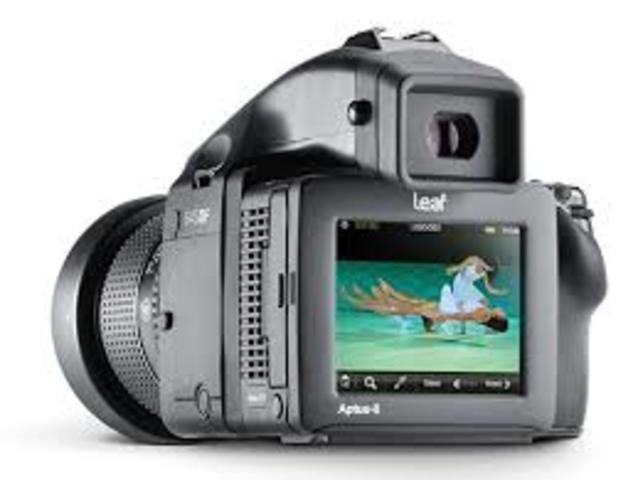 CAMARA CANON DE 21,2 MEGAPIXELES