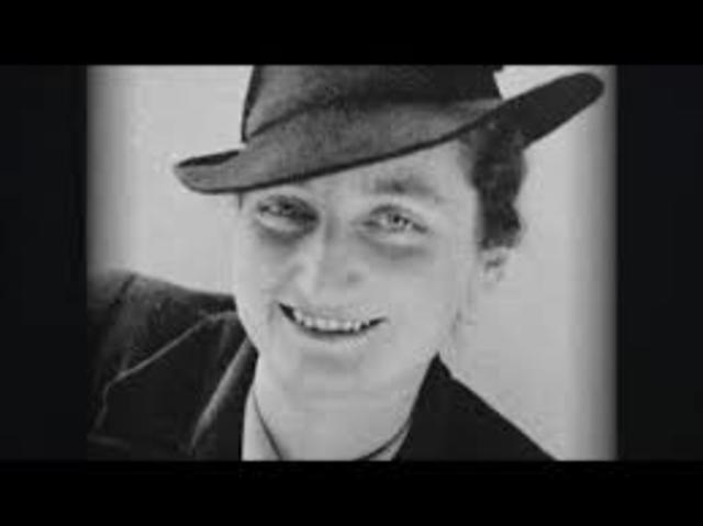 Suzanne going To Jail But Still Saving The Jewish Children