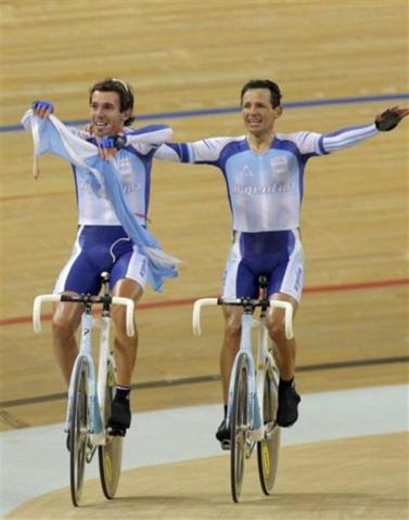 Juan Curuchet y Walter Pérez ganan la medalla de oro en ciclismo en los Juegos Olímpicos de Pekín