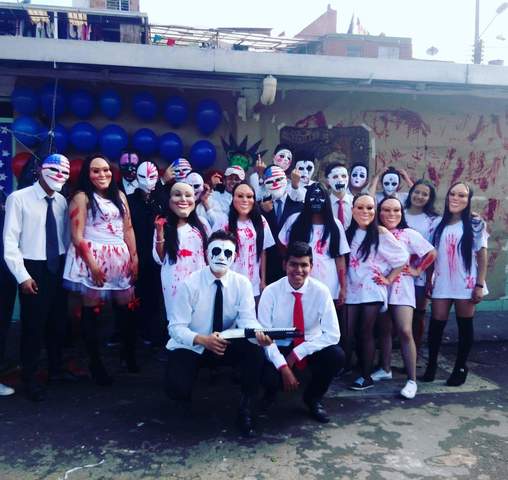 festejando halloween