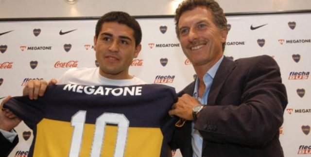 Macri asume como presidente de Boca.