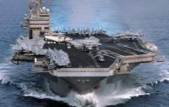 Creación del primer portaviones nuclear.