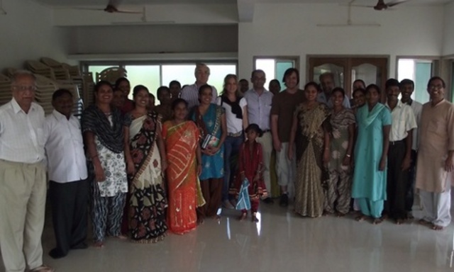 Creacion del primer ministerio de desarrollo  de la comunidad (INDIA)