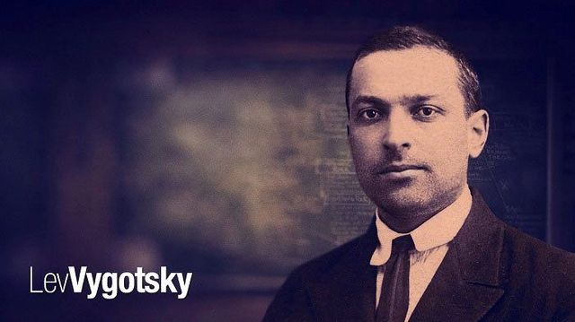 Vygotsky - TEORIA DEL APRENDIZAJE SIGNIFICATIVO