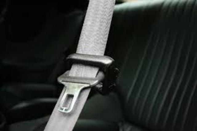 3-point Seat Belt is Invented