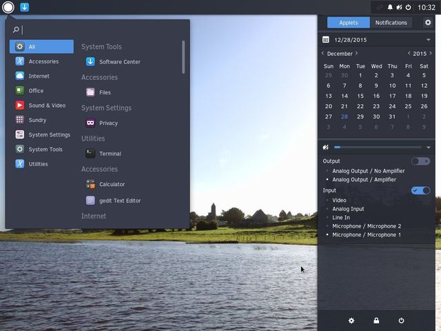 Año 2015, Windows 10, Linux Serie 4.x  (2015)