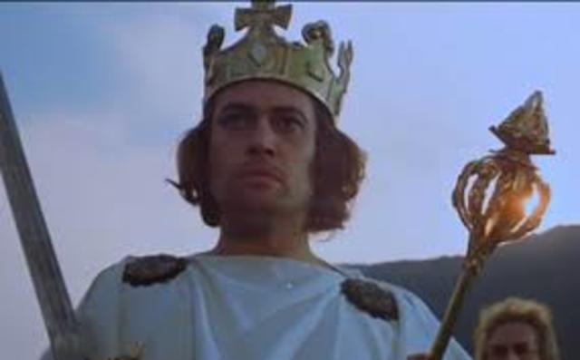 Duncan discovered dead, Macbeth is then king