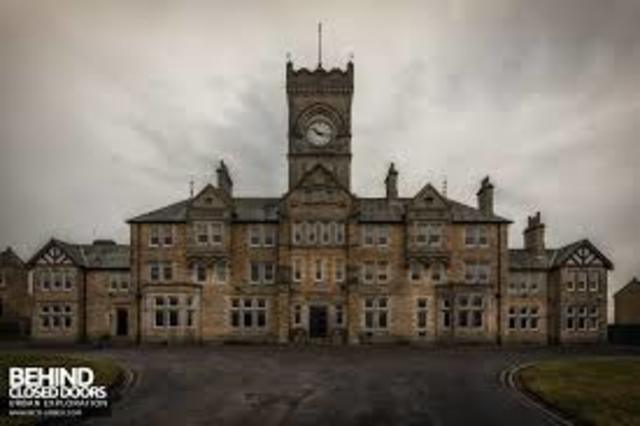 Billy commits himself into mental hospital