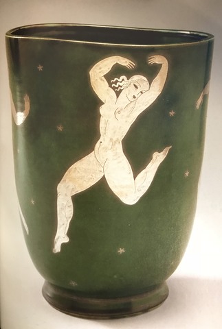 Arte: Jarron verde vidriado recubierto con plata para Gustavsberg, por Wilhem Kage