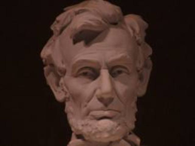 The Most Judgemental Statue You Ever Did See