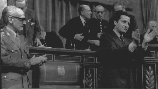 Las Cortes aprueban la Ley de Reforma Política