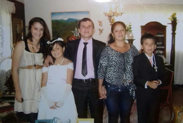 Hice mi primera comunión junto con mi hermano, a mis 11 años.