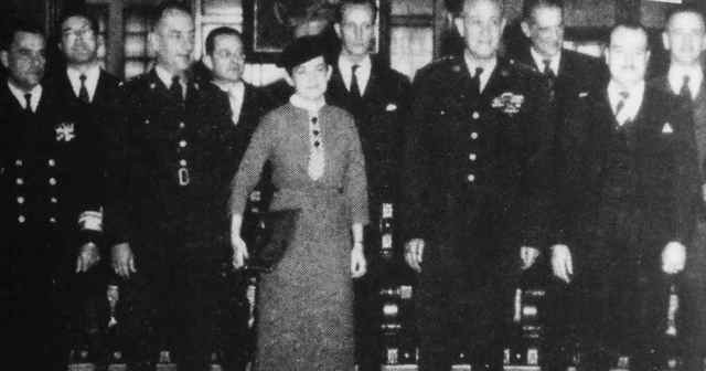 Primera mujer graduada