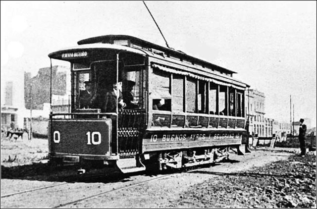 Aparicion de los primeros tramways electricos