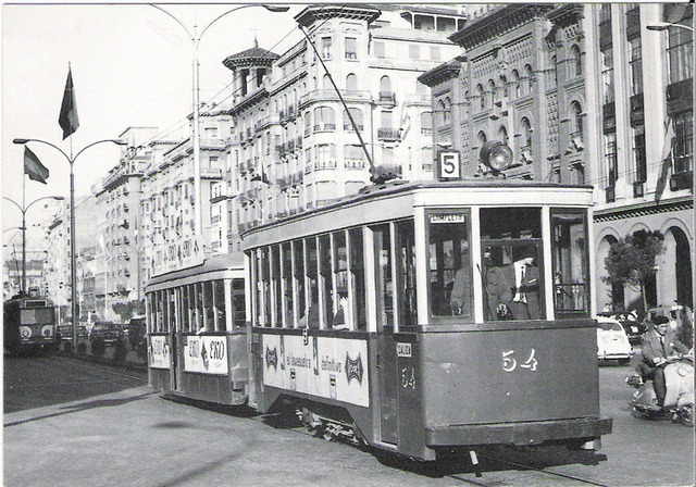 Desaparición del tranvía de sus calles.
