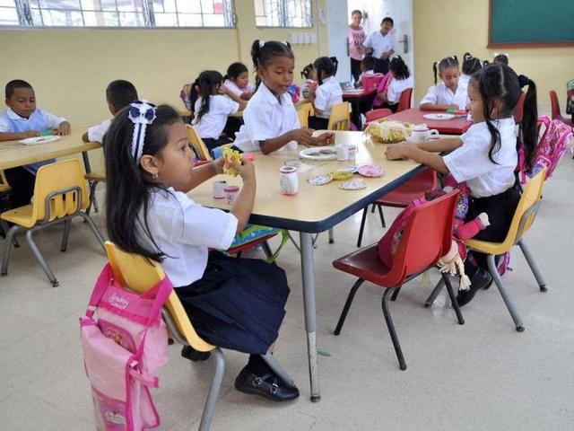 EDAD DE INGRESO A LA EDUCACIÓN PRIMARIA EN 1940