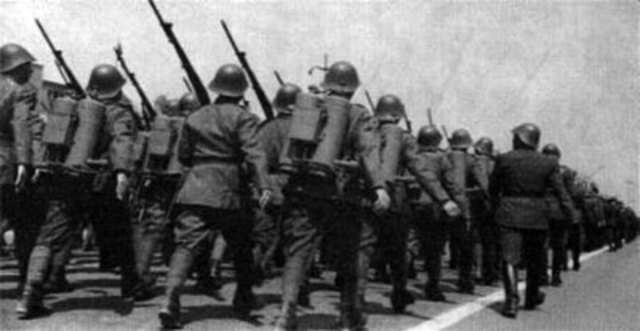 Romanian army invades Hungary