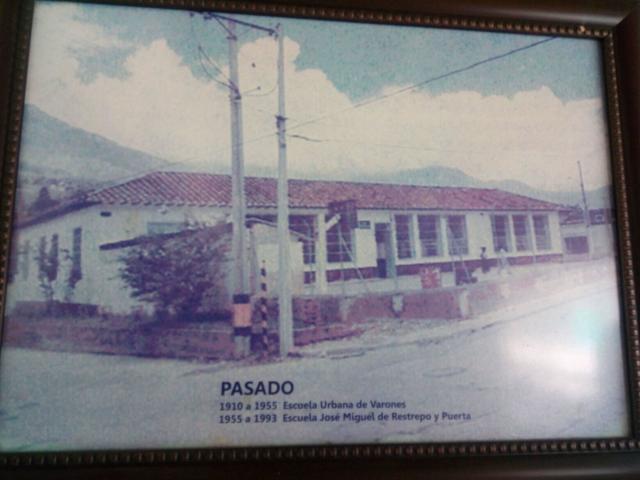 Primera sede la institución