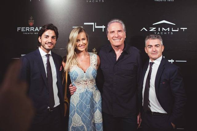 Lançamento Azimut 74