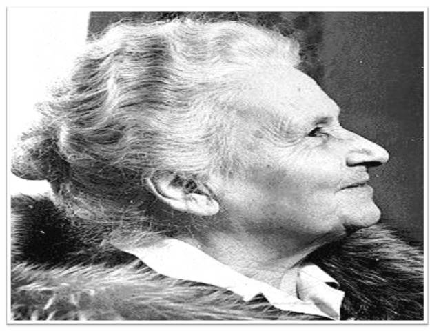 María Montessori     https://www.youtube.com/watch?v=nLflWQuswYg