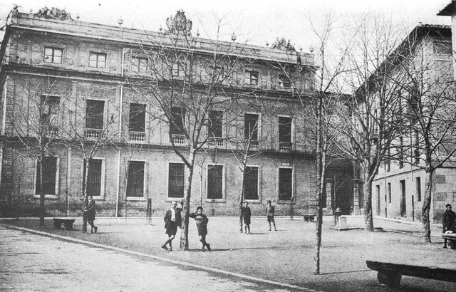Creación de los institutos de educación (1960-1970)