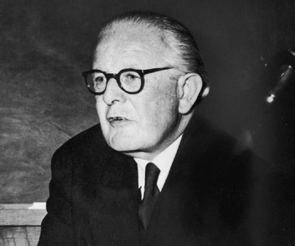 Jean Piaget 1896 – 1980 SIGLO XIX-XX