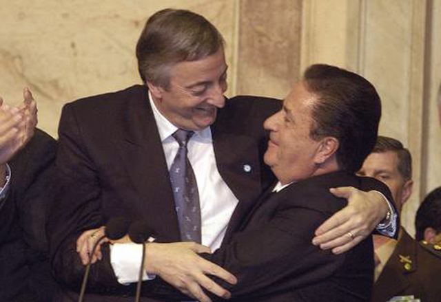 Asume la presidencia de la Nación, Nestor Kirchner.