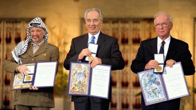 Premio Nobel de la Paz para Arafat