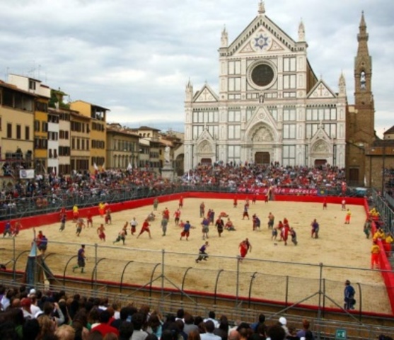 En Florencia se disputa un juego llamado Calcio