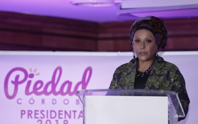 Se retira Piedad Córdoba