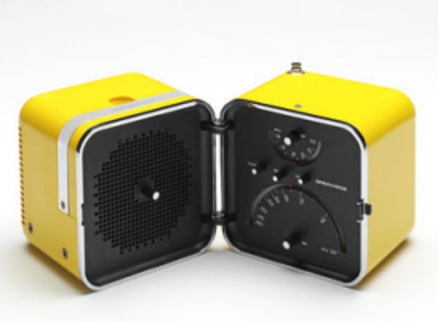 The box-like Brionvega TS5 Radio