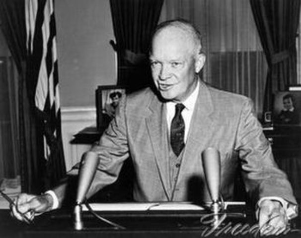Eisenhower sends in Federal Troops