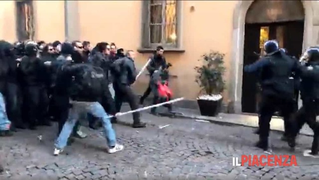 Cosa fanno i Fasci Rossi